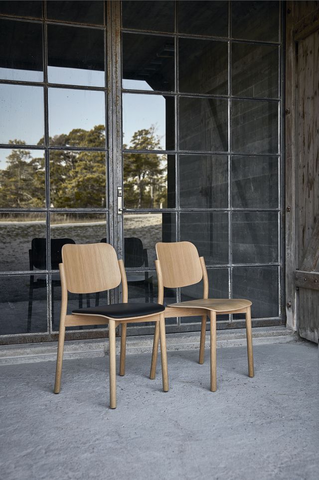 ZOE – Chair in ash or oak with a Scandinavian design – EFG